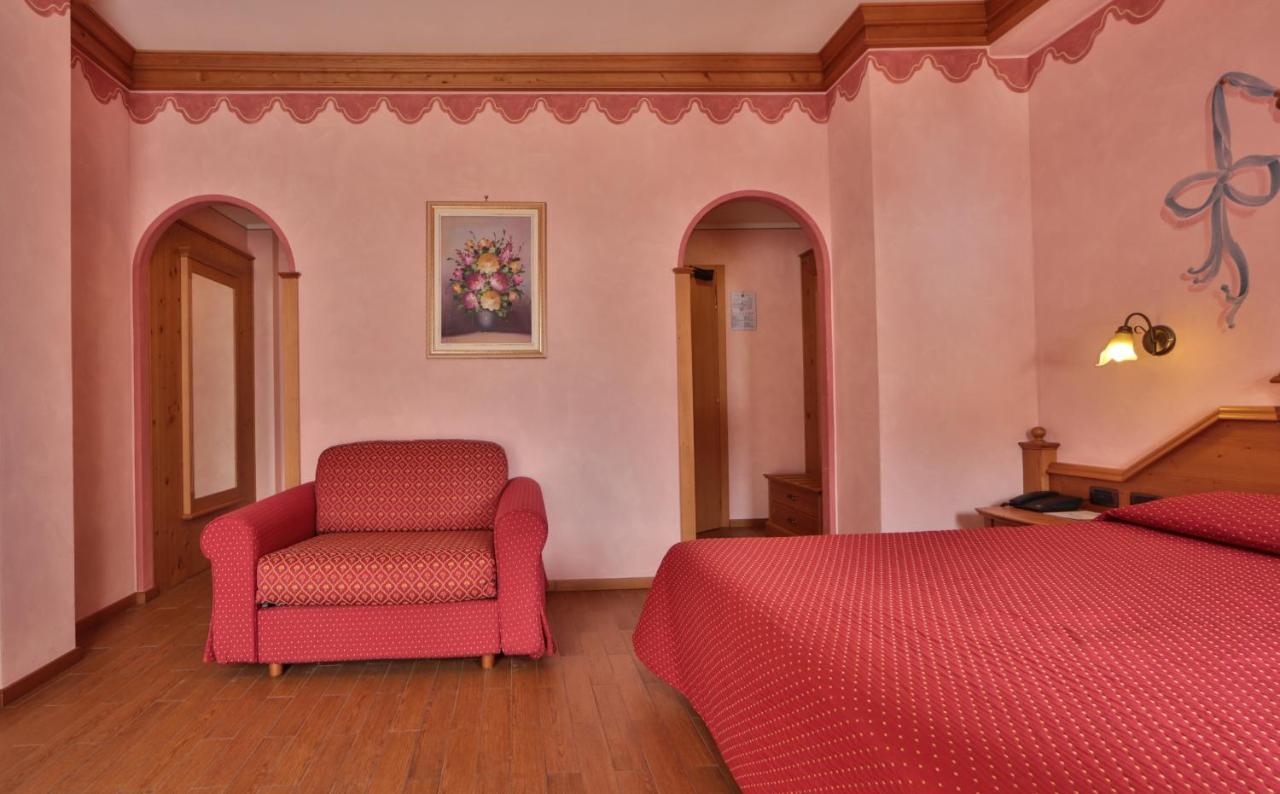 Hotel Fai Фай-делла-Паганелла Екстер'єр фото