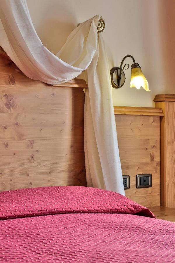 Hotel Fai Фай-делла-Паганелла Екстер'єр фото