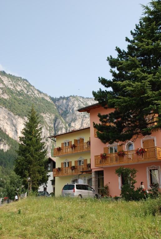 Hotel Fai Фай-делла-Паганелла Екстер'єр фото