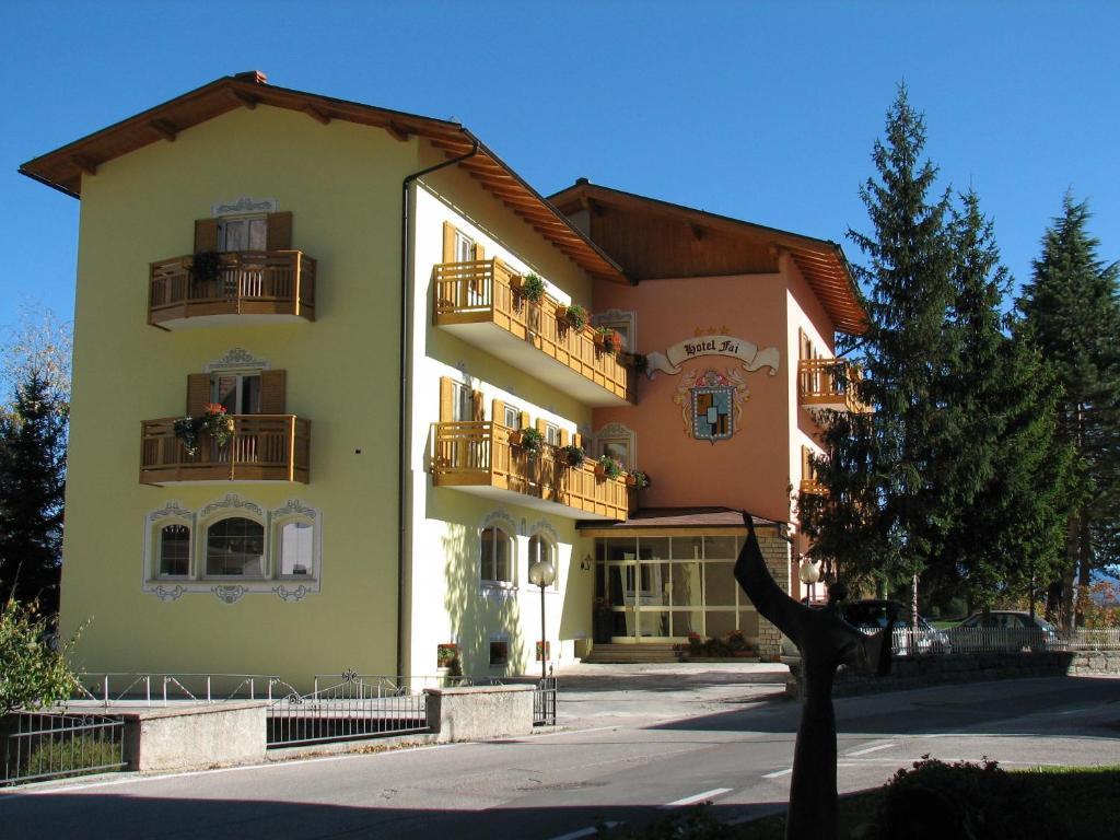 Hotel Fai Фай-делла-Паганелла Екстер'єр фото