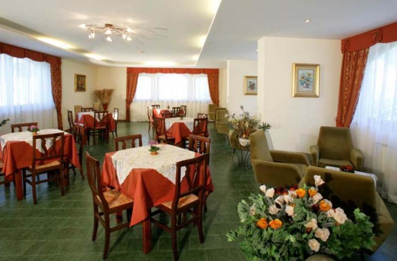 Hotel Fai Фай-делла-Паганелла Екстер'єр фото